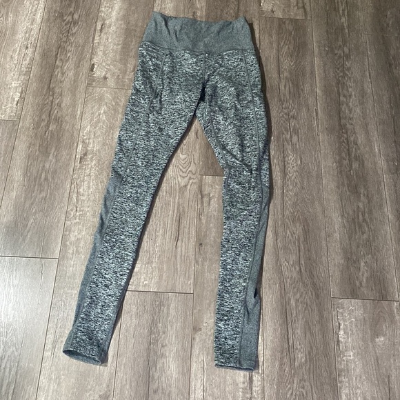 Athleta exhale stash pocket heel tight in soft luxe S - Picture 4 of 8